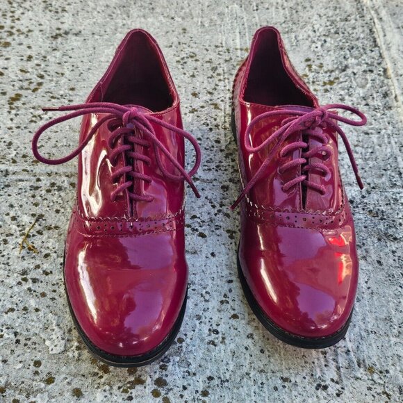 Twiggy London Women Shoes Red Faux patent Leather Upper Lace Up Sneaker Size 8M - Picture 4 of 11